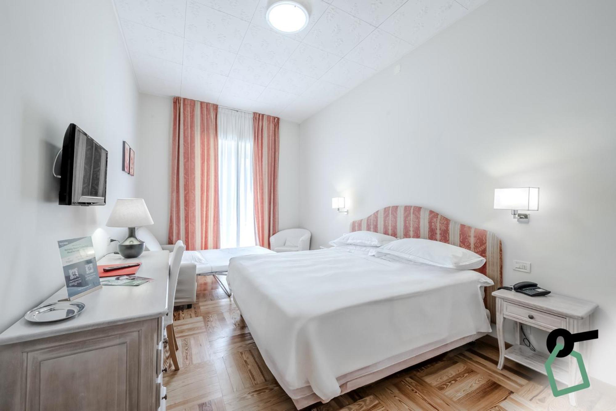 Hotiday Room Collection - Mediterranee Alassio Exterior foto